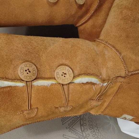 BRAND: UGGS - SIZE: W9 (See ALL Pics) - Picture 3 of 8